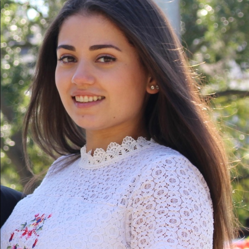 Meet your Posher, Maria